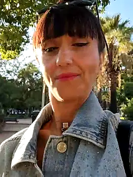 Snapshot of Melody87 chatting on September 22, 2025, 4:42 pm Melody87 online show from September 22, 2025, 4:42 pm