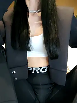 Snapshot of Melody87 chatting on February 18, 2026, 4:25 pm Melody87 online show from February 18, 2026, 4:25 pm