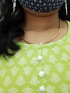 Angleannie online show from October 29, 2025, 9:44 am