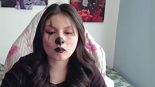 jessica gomez online show from October 31, 2025, 8:43 pm