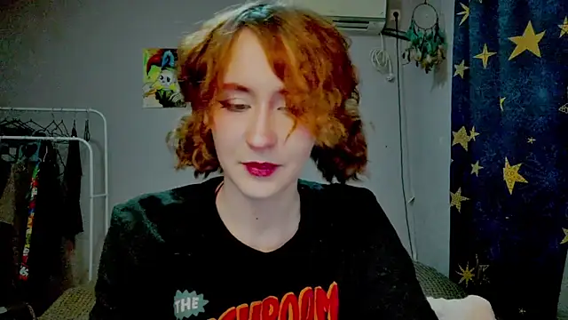 JoannaTompson online show from May 18, 2026, 11:10 pm