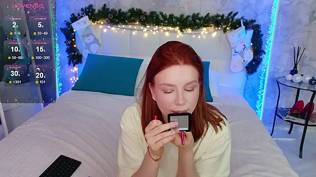 Snapshot of LucyHornyDoll chatting on January 15, 2025, 5:50 am LucyHornyDoll online show from January 15, 2025, 5:50 am