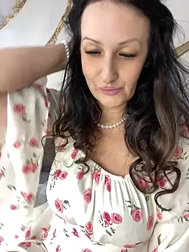 Katie-n online show from July 12, 2026, 6:37 am