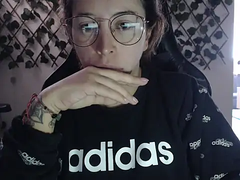 jeiana4u online show from April 21, 2026, 8:23 pm