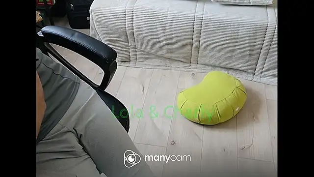 lolacharlyxh online show from November 11, 2025, 12:05 pm