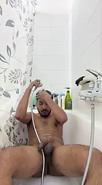 Snapshot of vinzpnr210 chatting on December 16, 2024, 2:27 pm vinzpnr210 online show from December 16, 2024, 2:27 pm