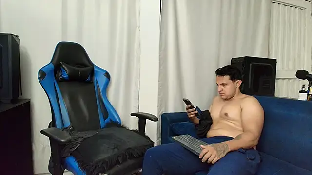 hott dicks online show from June 16, 2026, 1:52 am