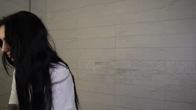 Snapshot of LindaWarners chatting on October 5, 2025, 4:16 pm LindaWarners online show from October 5, 2025, 4:16 pm