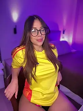 Snapshot of Condes_carmen chatting on June 28, 2026, 9:04 am Condes carmen online show from June 28, 2026, 9:04 am