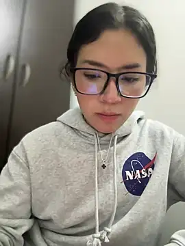 Snapshot of Mila_Morgan chatting on March 7, 2025, 3:40 am Mila Morgan online show from March 7, 2025, 3:40 am
