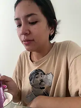 Mila Morgan online show from April 3, 2026, 5:55 pm