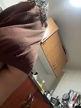 Mila Morgan online show from April 8, 2026, 3:23 pm