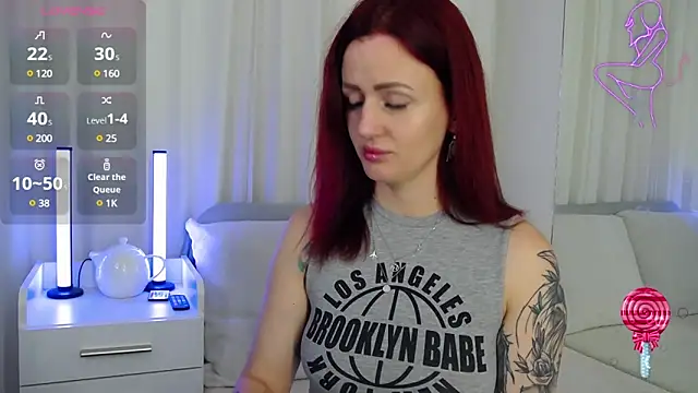 ElisaJane online show from February 12, 2025, 9:54 pm