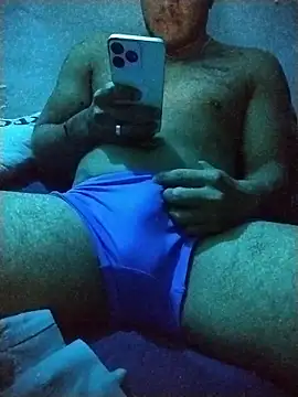 Woofer dick online show from November 28, 2025, 4:15 am