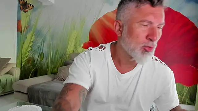 BlowMyXXL online show from May 16, 2026, 5:37 am