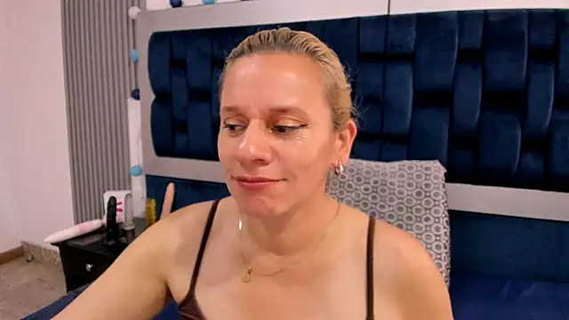 sofia mature online show from December 1, 2024, 4:29 pm