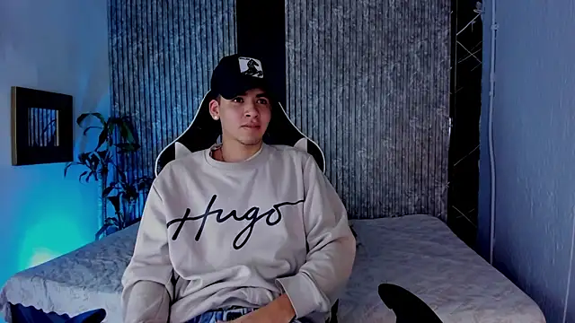 Mike 0233  online show from September 12, 2025, 4:23 am