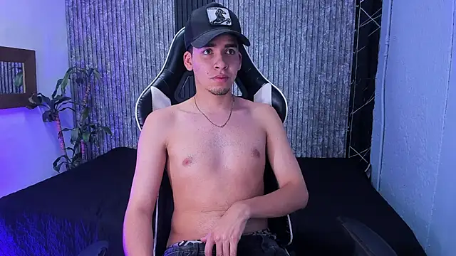 Mike 0233  online show from October 22, 2025, 4:24 am