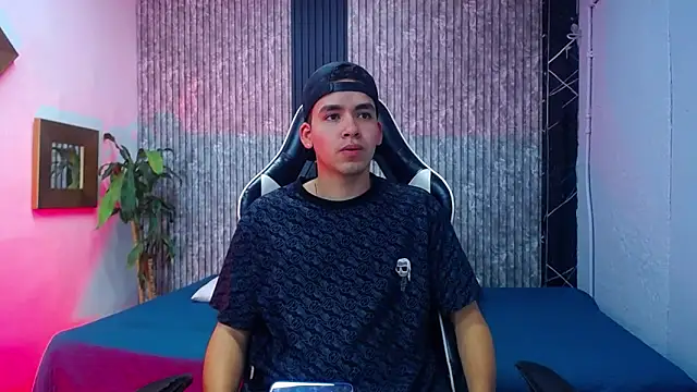 Mike 0233  online show from February 13, 2026, 3:57 am