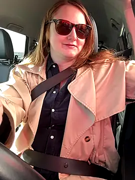 GingerSnap33 online show from November 9, 2025, 6:06 pm