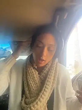 Snapshot of starrynikki chatting on December 3, 2024, 4:39 pm starrynikki online show from December 3, 2024, 4:39 pm