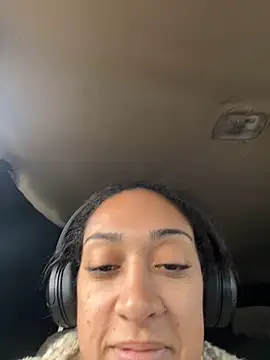 Snapshot of starrynikki chatting on December 22, 2024, 4:17 pm starrynikki online show from December 22, 2024, 4:17 pm