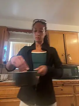 Snapshot of starrynikki chatting on September 14, 2025, 6:07 pm starrynikki online show from September 14, 2025, 6:07 pm