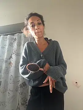 Snapshot of starrynikki chatting on October 6, 2025, 2:47 pm starrynikki online show from October 6, 2025, 2:47 pm