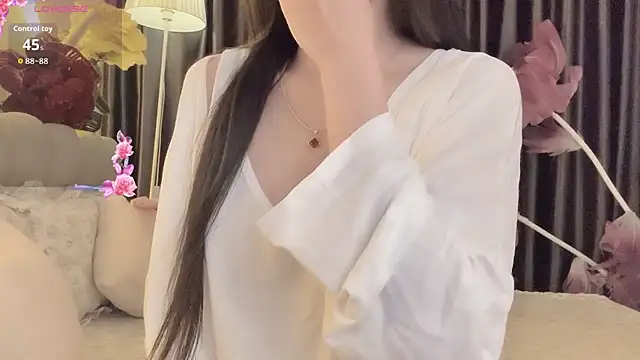 Nacy-Moonlight online show from November 28, 2025, 3:58 pm