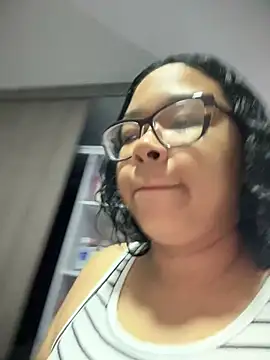 XMara online show from November 10, 2025, 3:33 pm