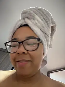 XMara online show from April 2, 2026, 10:07 pm