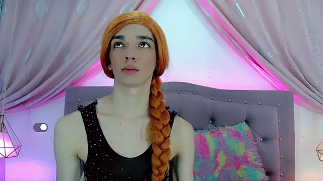 Snapshot of SexyJuliii21 chatting on December 5, 2024, 2:31 am SexyJuliii21 online show from December 5, 2024, 2:31 am