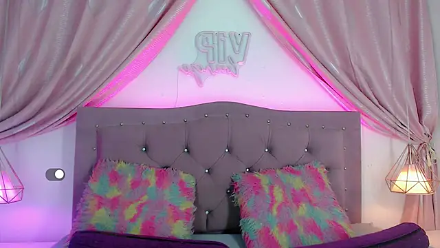 Snapshot of SexyJuliii21 chatting on December 30, 2024, 4:09 am SexyJuliii21 online show from December 30, 2024, 4:09 am