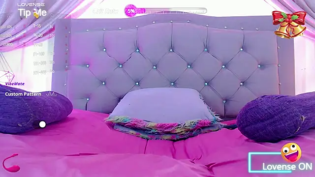 Snapshot of SexyJuliii21 chatting on January 8, 2025, 5:05 am SexyJuliii21 online show from January 8, 2025, 5:05 am