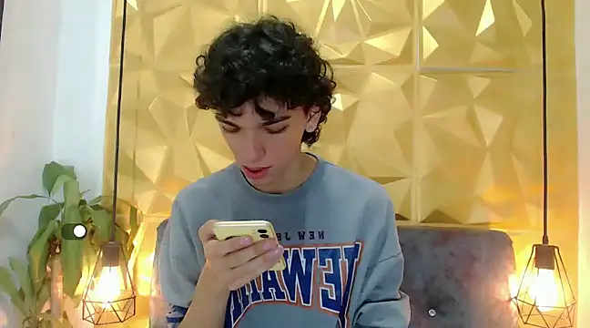 Snapshot of SexyJuliii21 chatting on January 31, 2025, 2:48 am SexyJuliii21 online show from January 31, 2025, 2:48 am