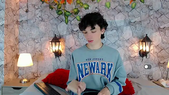 Snapshot of SexyJuliii21 chatting on February 4, 2025, 8:56 am SexyJuliii21 online show from February 4, 2025, 8:56 am