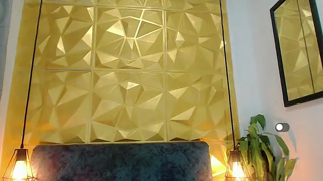 Snapshot of SexyJuliii21 chatting on February 6, 2025, 5:25 am SexyJuliii21 online show from February 6, 2025, 5:25 am