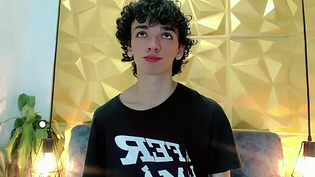 Snapshot of SexyJuliii21 chatting on February 10, 2025, 6:53 am SexyJuliii21 online show from February 10, 2025, 6:53 am