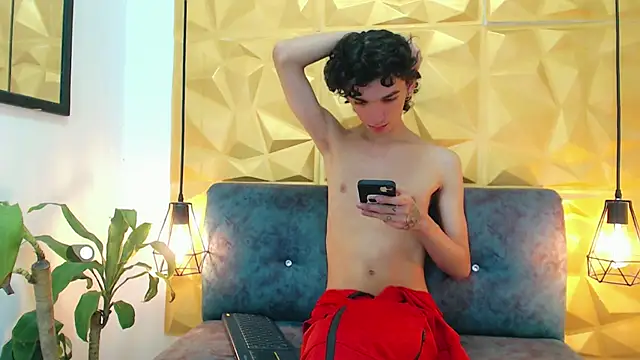 Snapshot of SexyJuliii21 chatting on February 21, 2025, 7:23 am SexyJuliii21 online show from February 21, 2025, 7:23 am