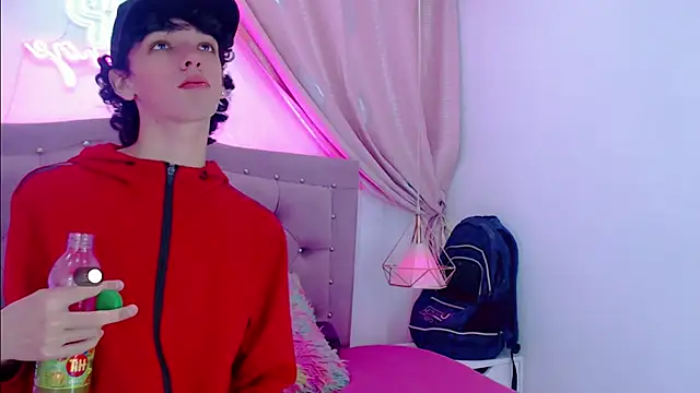 Snapshot of SexyJuliii21 chatting on February 27, 2025, 3:25 am SexyJuliii21 online show from February 27, 2025, 3:25 am