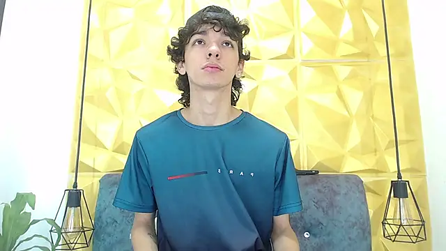 Snapshot of SexyJuliii21 chatting on March 3, 2025, 3:41 am SexyJuliii21 online show from March 3, 2025, 3:41 am