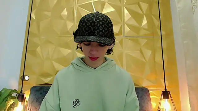 Snapshot of SexyJuliii21 chatting on March 12, 2025, 10:48 am SexyJuliii21 online show from March 12, 2025, 10:48 am