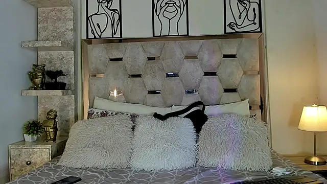 Snapshot of SexyJuliii21 chatting on October 13, 2025, 8:42 pm SexyJuliii21 online show from October 13, 2025, 8:42 pm