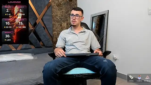 Snapshot of CodyWalkerR chatting on February 4, 2025, 5:23 pm CodyWalkerR online show from February 4, 2025, 5:23 pm