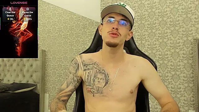 Snapshot of CodyWalkerR chatting on November 8, 2025, 11:47 pm CodyWalkerR online show from November 8, 2025, 11:47 pm