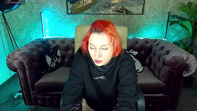 LunaaMayy online show from February 10, 2025, 9:58 pm