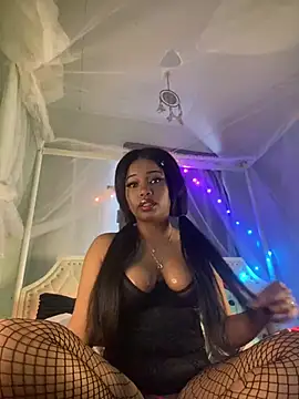 lovekaylaa online show from February 25, 2025, 4:21 pm