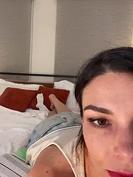 hotwife margot online show from June 1, 2026, 10:17 am