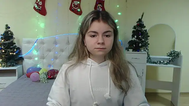 Snapshot of TinaRedly chatting on January 12, 2025, 6:16 pm TinaRedly online show from January 12, 2025, 6:16 pm