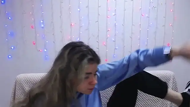 Snapshot of TinaRedly chatting on January 27, 2025, 3:15 am TinaRedly online show from January 27, 2025, 3:15 am